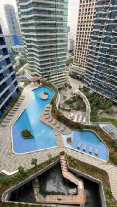 Great View 1 Bedroom Condo In Makati Near Trident Tower 마닐라 외부 사진