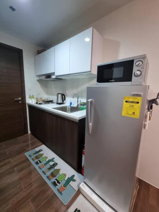 Great View 1 Bedroom Condo In Makati Near Trident Tower 마닐라 외부 사진