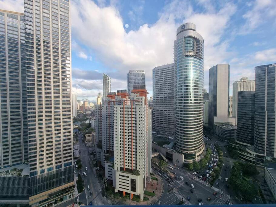 Great View 1 Bedroom Condo In Makati Near Trident Tower 마닐라 외부 사진